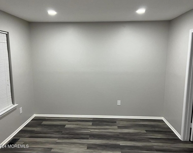 254 Bromley Place - Photo Thumbnail 21