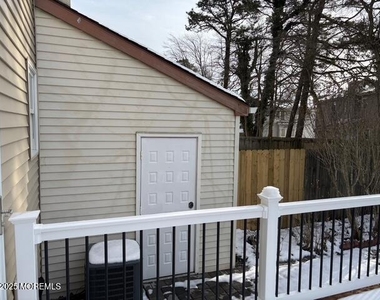 148 Bayshore Drive - Photo Thumbnail 21
