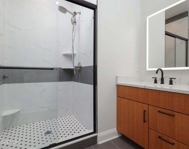 179 Chelsea Avenue - Photo Thumbnail 16