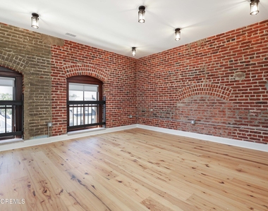 179 Chelsea Avenue - Photo Thumbnail 13
