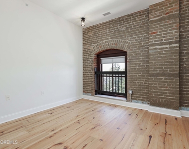179 Chelsea Avenue - Photo Thumbnail 11