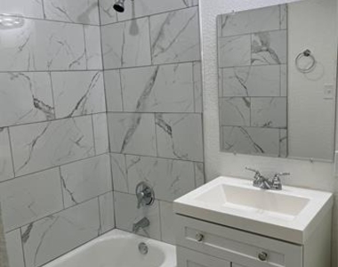 2915 Falls Drive - Photo Thumbnail 9