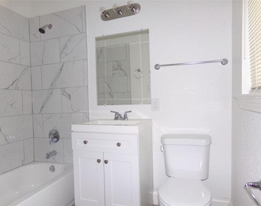 2915 Falls Drive - Photo Thumbnail 11