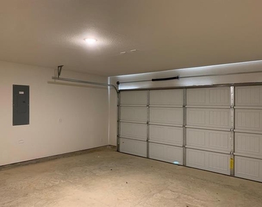 413 E Hull Street - Photo Thumbnail 20