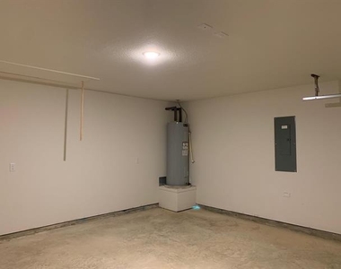 413 E Hull Street - Photo Thumbnail 21