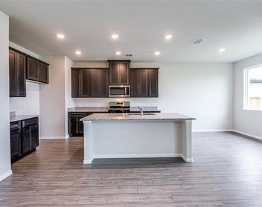 737 Santa Lucia Drive - Photo Thumbnail 3