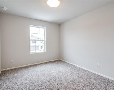 737 Santa Lucia Drive - Photo Thumbnail 16