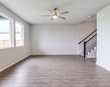 737 Santa Lucia Drive - Photo Thumbnail 12