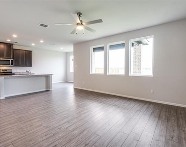 737 Santa Lucia Drive - Photo Thumbnail 2