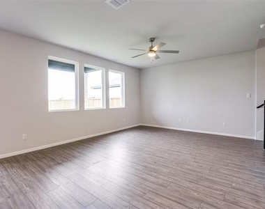 737 Santa Lucia Drive - Photo Thumbnail 11