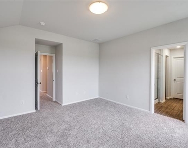 737 Santa Lucia Drive - Photo Thumbnail 20