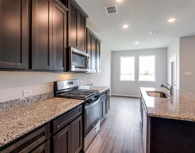 737 Santa Lucia Drive - Photo Thumbnail 6