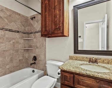 1633 Tahoe Trail - Photo Thumbnail 15