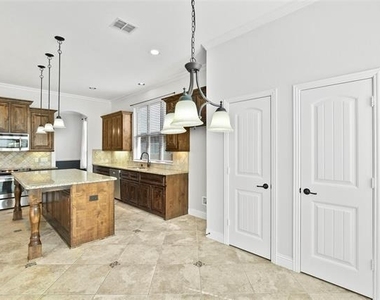 1633 Tahoe Trail - Photo Thumbnail 5