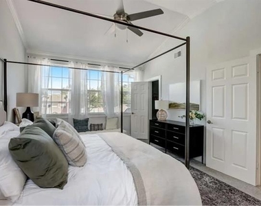 17250 Knoll Trail Drive - Photo Thumbnail 20