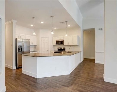 17250 Knoll Trail Drive - Photo Thumbnail 13