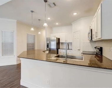 17250 Knoll Trail Drive - Photo Thumbnail 12