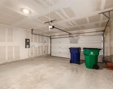 9236 Flowering Dogwood Lane - Photo Thumbnail 16