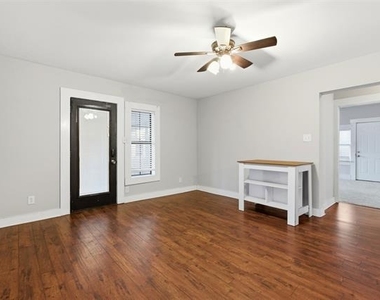 405 College Street - Photo Thumbnail 6