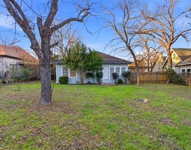 405 College Street - Photo Thumbnail 21