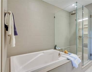 4719 Cole Avenue - Photo Thumbnail 14