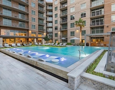 4719 Cole Avenue - Photo Thumbnail 20