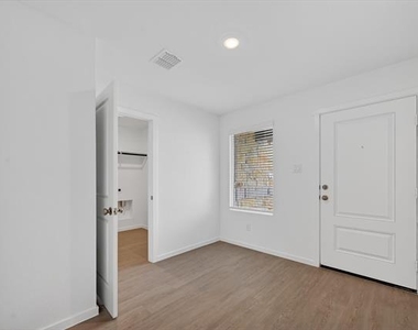 1316 Alfred Street - Photo Thumbnail 5