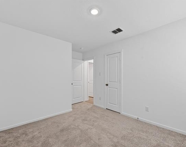 1316 Alfred Street - Photo Thumbnail 11