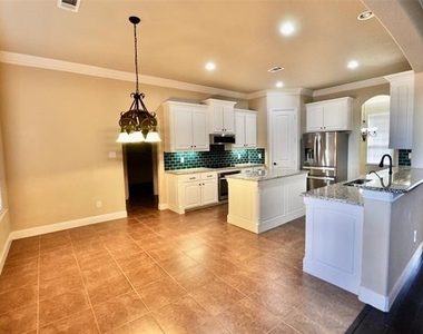 2529 Elk Hollow Lane - Photo Thumbnail 4