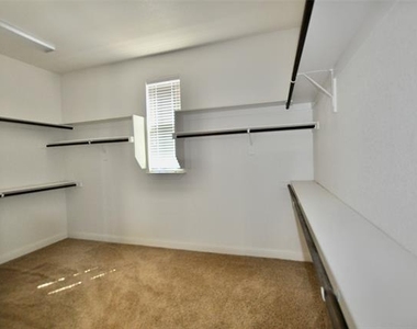 2529 Elk Hollow Lane - Photo Thumbnail 10