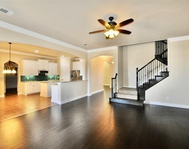 2529 Elk Hollow Lane - Photo Thumbnail 2