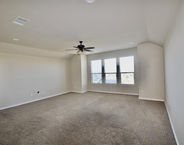 2529 Elk Hollow Lane - Photo Thumbnail 11
