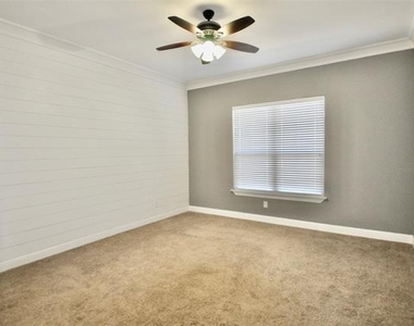 2529 Elk Hollow Lane - Photo Thumbnail 8