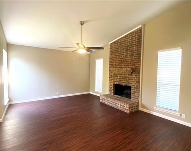 2704 Winding Creek Drive - Photo Thumbnail 2
