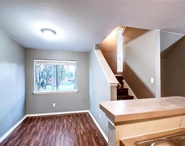 9831 Walnut Street - Photo Thumbnail 15