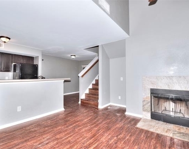 9831 Walnut Street - Photo Thumbnail 3