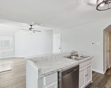 9805 Walnut Street - Photo Thumbnail 7