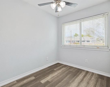 9805 Walnut Street - Photo Thumbnail 15