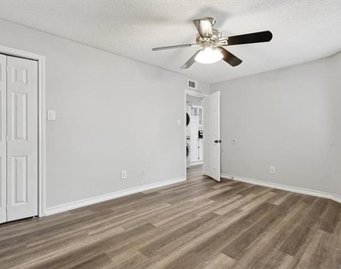 9805 Walnut Street - Photo Thumbnail 12
