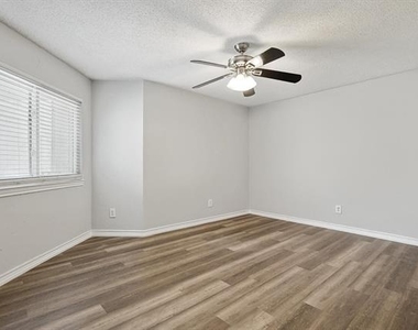 9805 Walnut Street - Photo Thumbnail 11