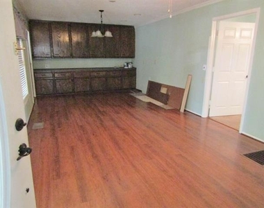 1117 Woodland Trail - Photo Thumbnail 7