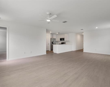 3710 Olender Place - Photo Thumbnail 11