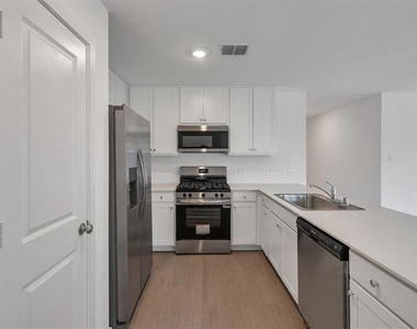 3710 Olender Place - Photo Thumbnail 14