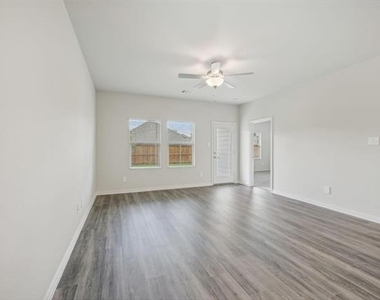 519 Ridgedale Drive - Photo Thumbnail 13