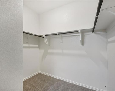 519 Ridgedale Drive - Photo Thumbnail 18