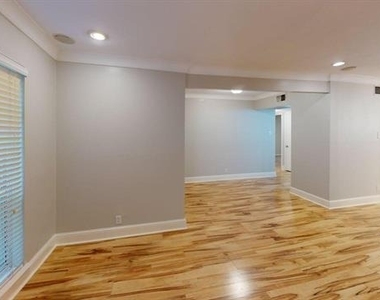 5925 E University Boulevard - Photo Thumbnail 7