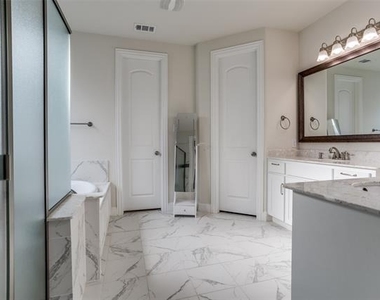 821 Yarrow Street - Photo Thumbnail 8