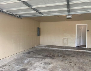 721 Bamboo Drive - Photo Thumbnail 19