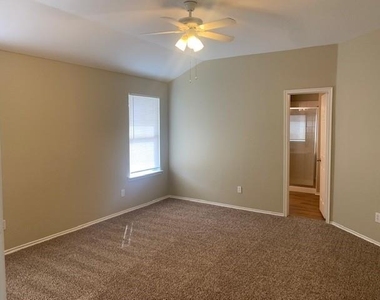 721 Bamboo Drive - Photo Thumbnail 12