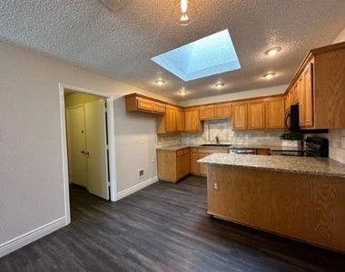 5900 Aloe Court - Photo Thumbnail 8